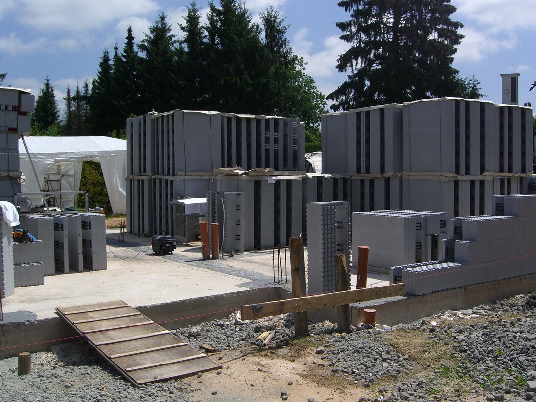 Passivhaus, erste Schalsteine