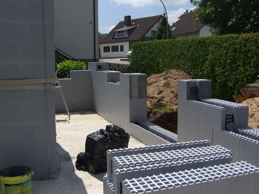 Passivhaus, Schalsteine