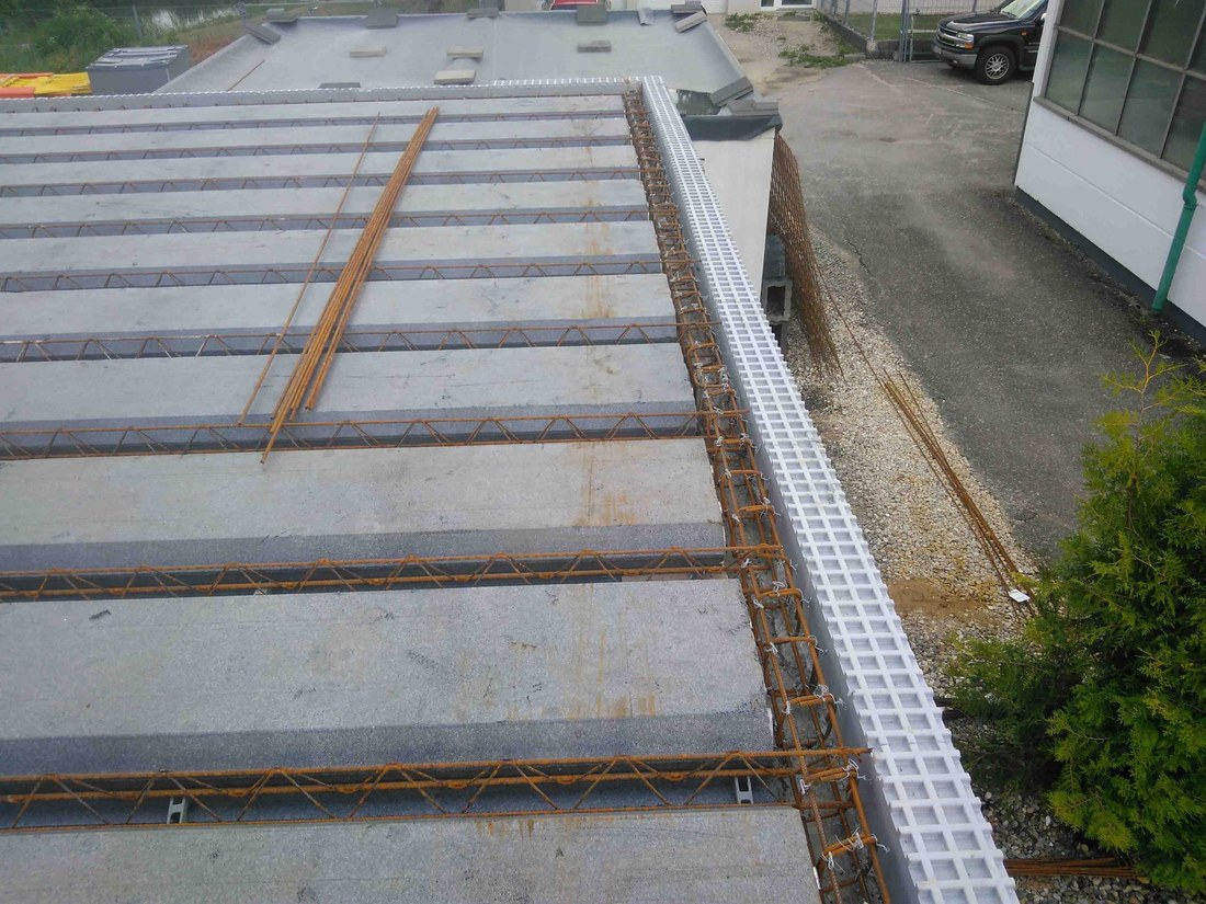 Styropordecke mit den Gitterträgern